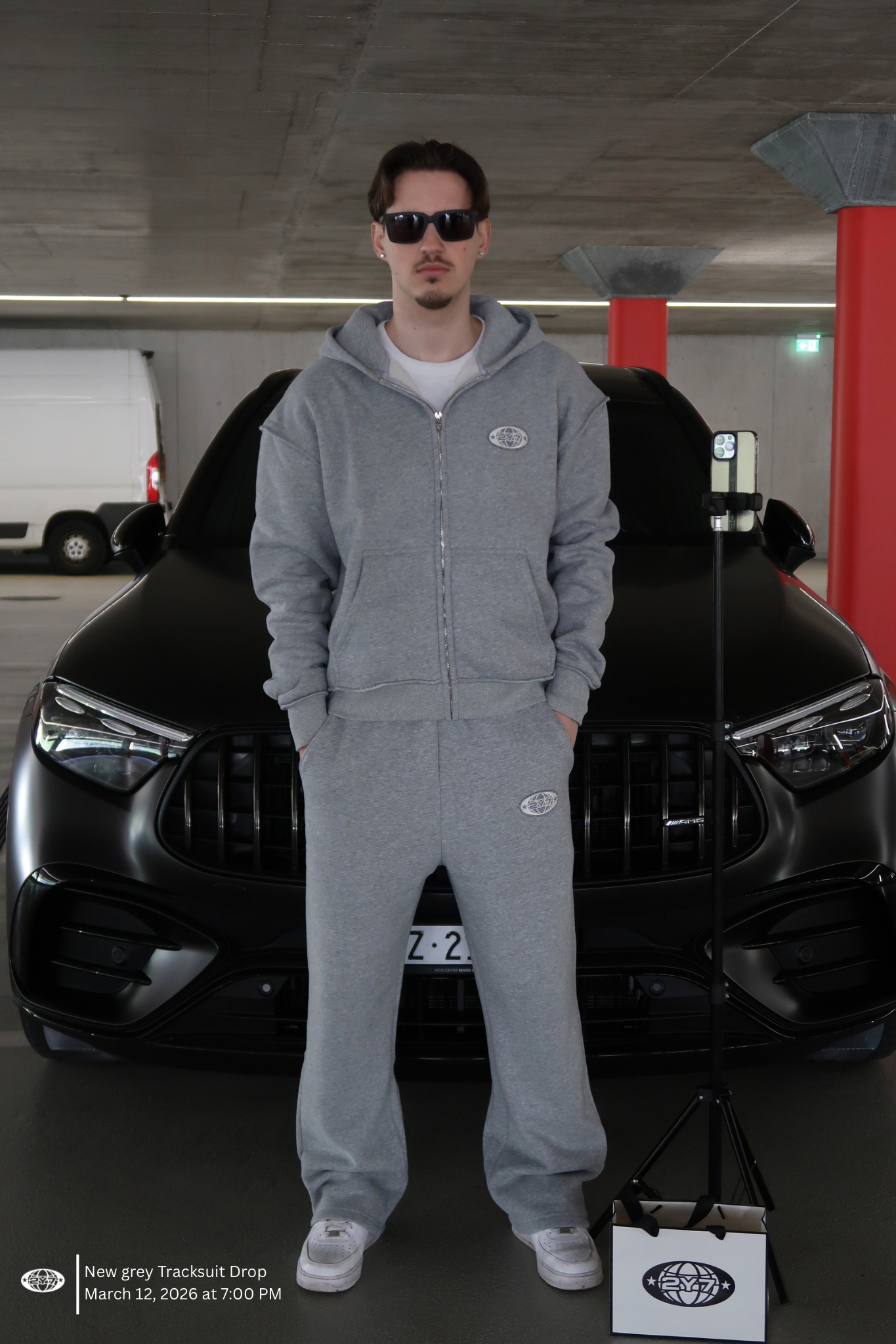 2Y7 Tracksuit Grey